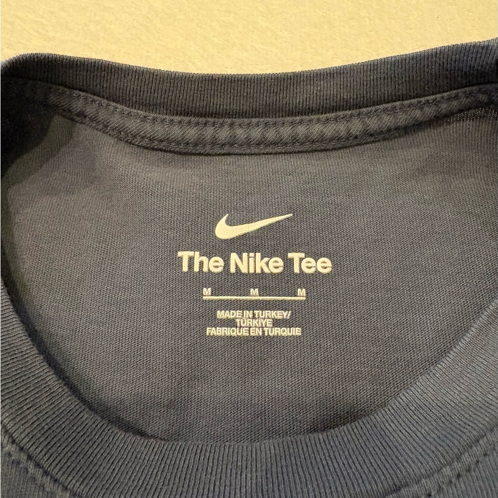 BNWOT Nike Barça Short Sleeve Tee - Picture 7 of 16